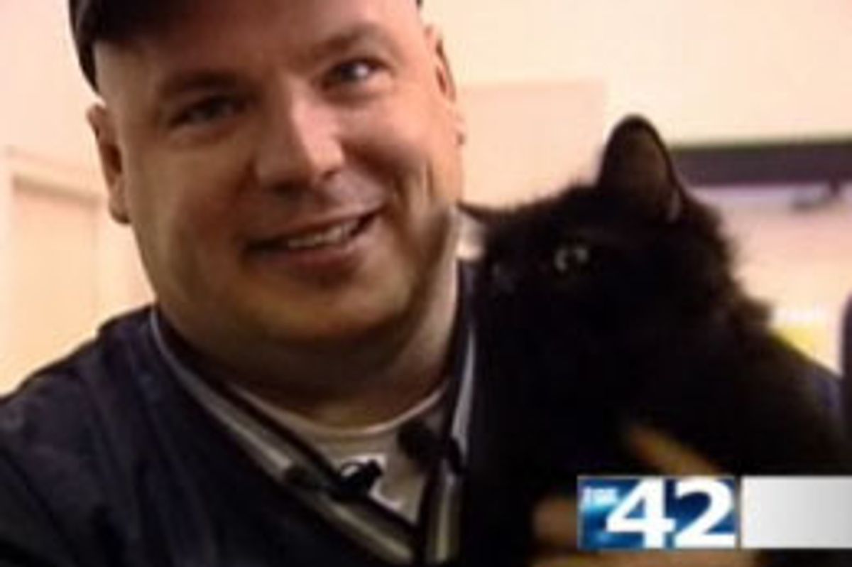 Cat Reunites with Owner after Missing for 2 Years